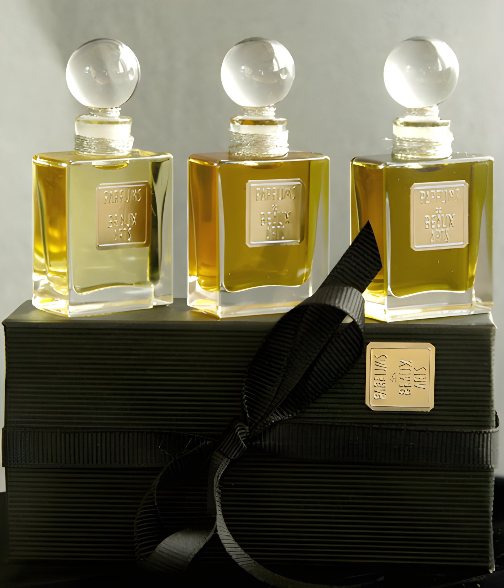 Picture of Le Roi Soleil (The Perfumed Court; Natural) fragrance